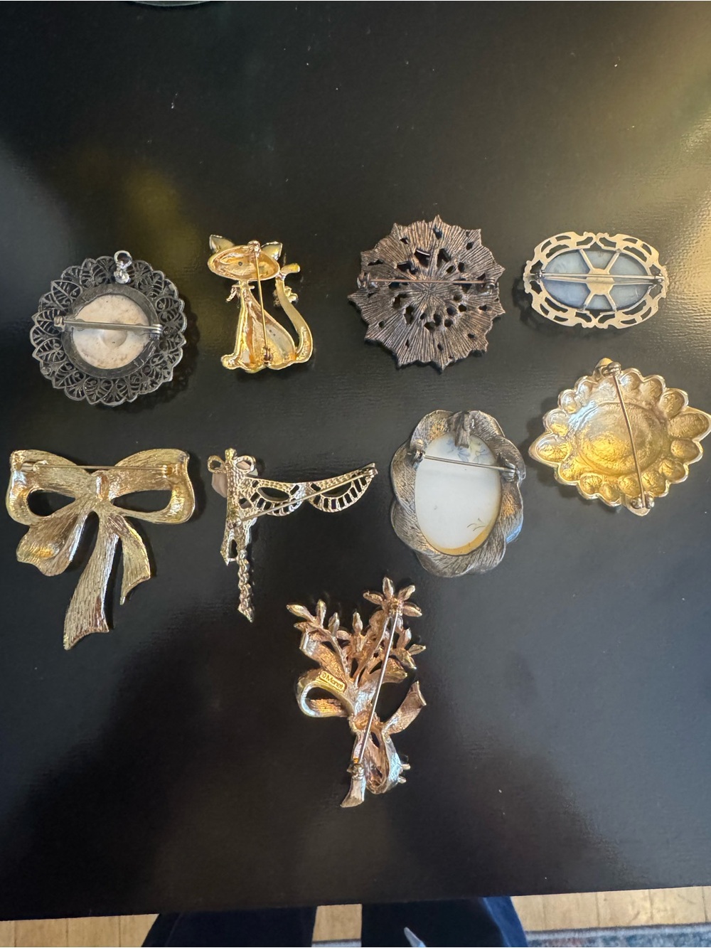 Vintage Brooch Lot – 9 Pieces – Rhinestone, Enamel, Porcelain, Statement Pins - Picture 2 of 16